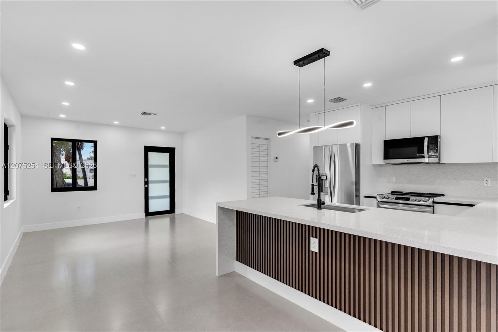 544 NW 12th Street