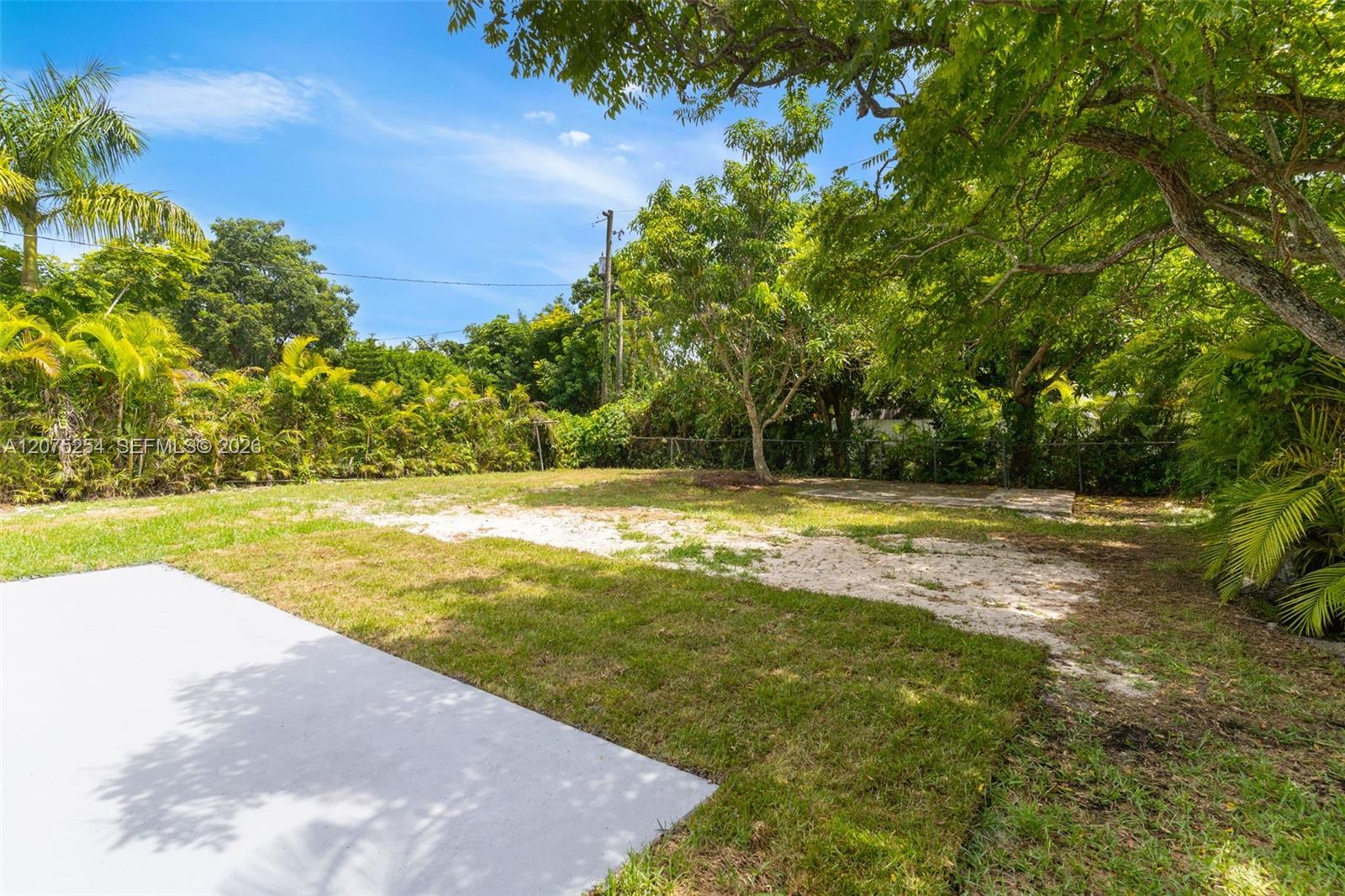 544 NW 12th Street