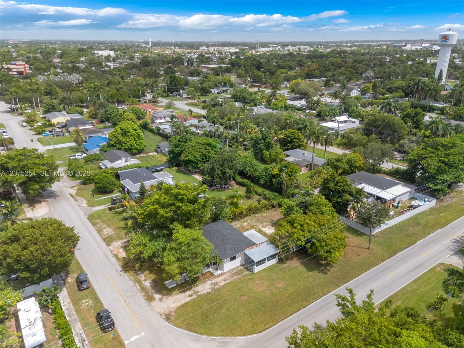 544 NW 12th Street