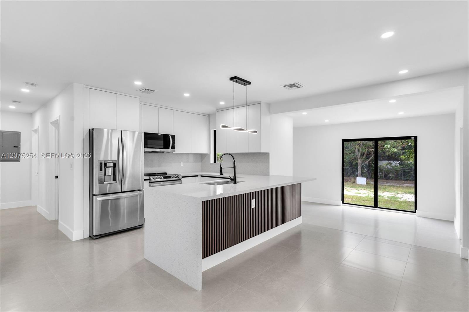 544 NW 12th Street