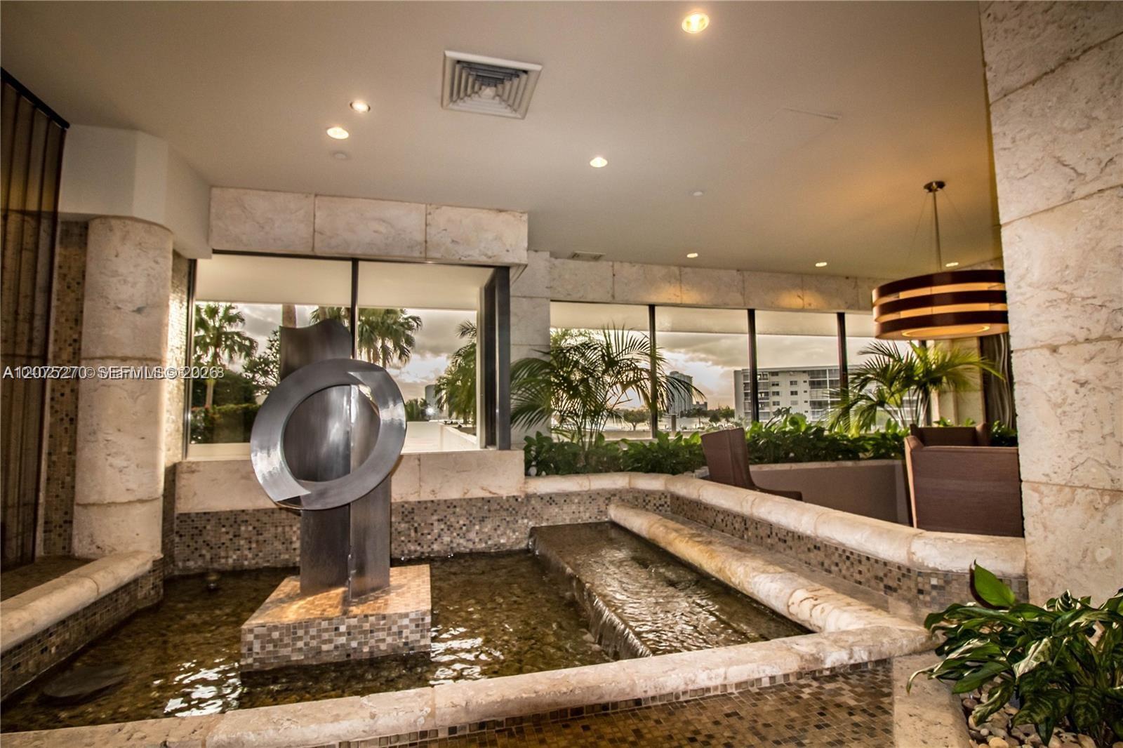 1000 W Island Boulevard