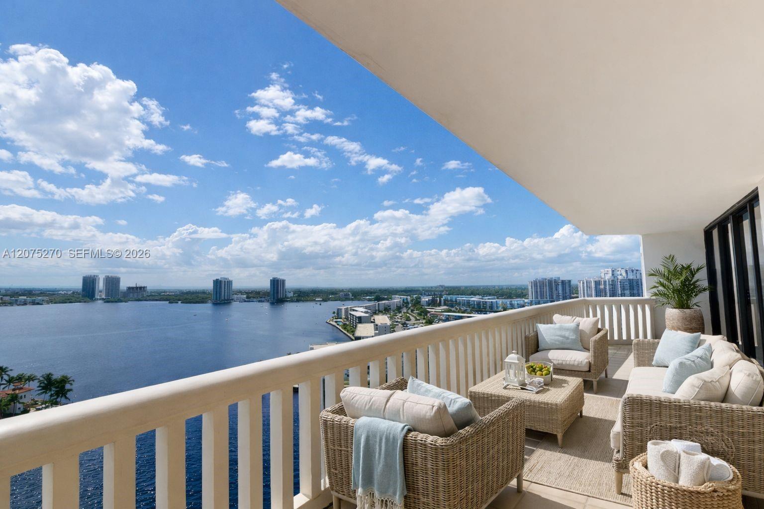 1000 W Island Boulevard