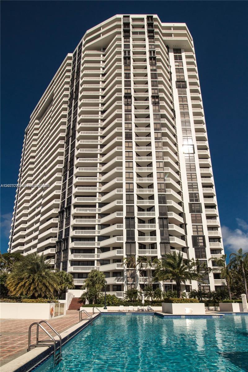 1000 W Island Boulevard