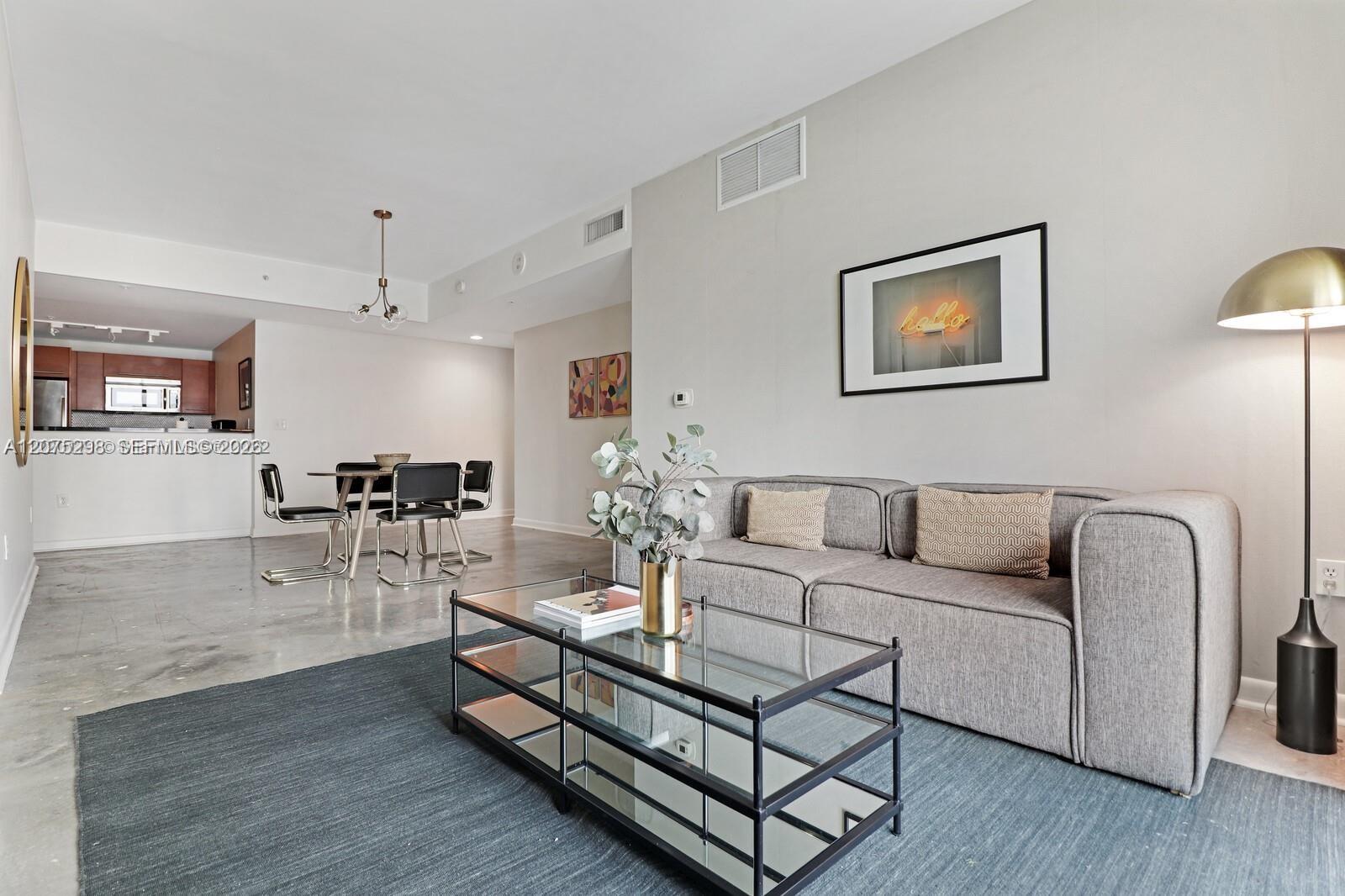 253 NE 2nd Street