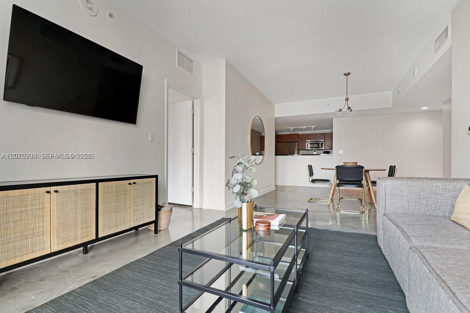 253 NE 2nd Street