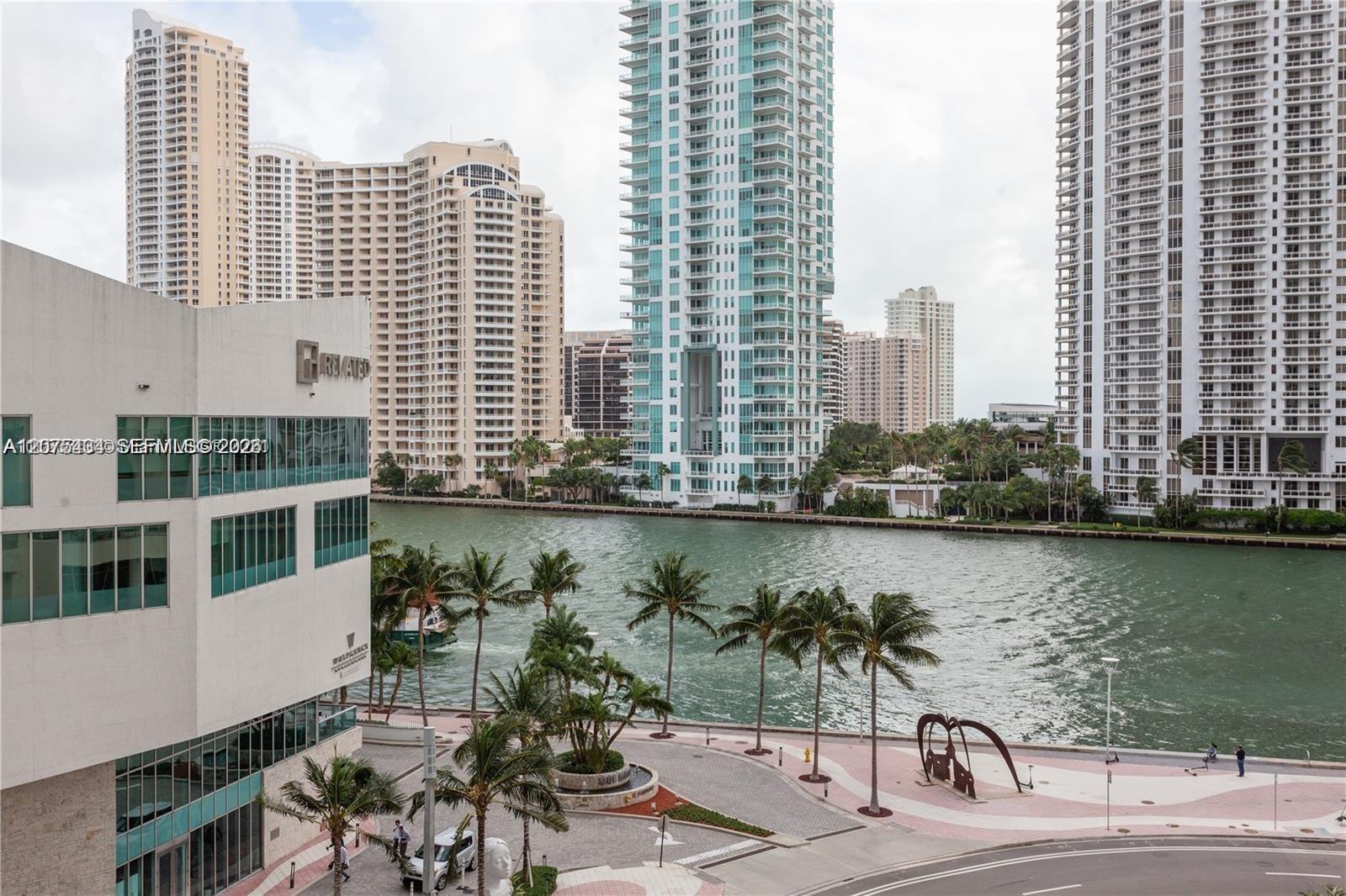 300 S Biscayne Boulevard