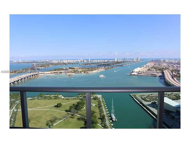 900 Biscayne Boulevard