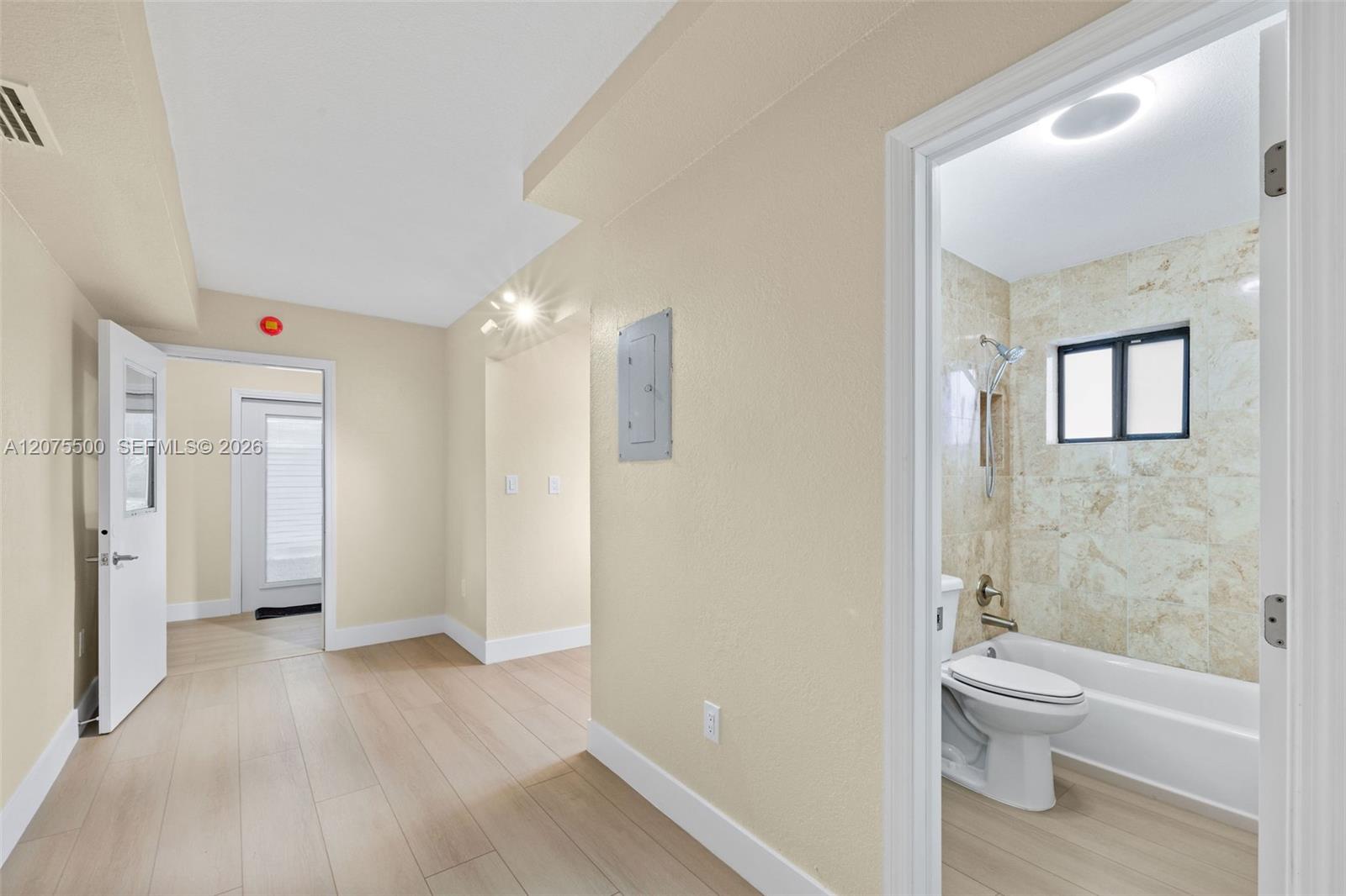 1391 NW 18th Street