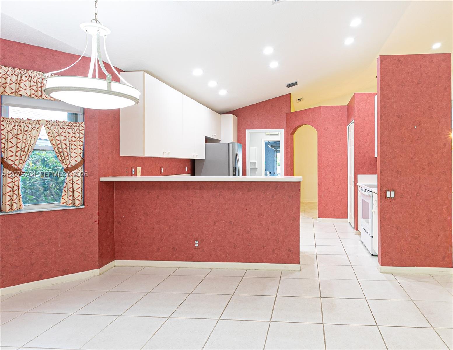 7367 Sterling Falls Lane gallery image #8