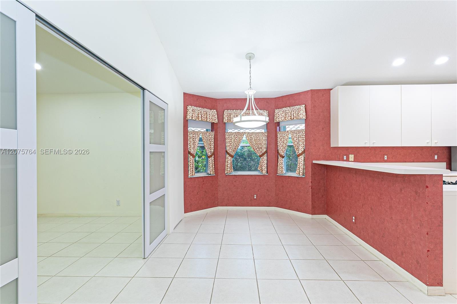 7367 Sterling Falls Lane gallery image #9