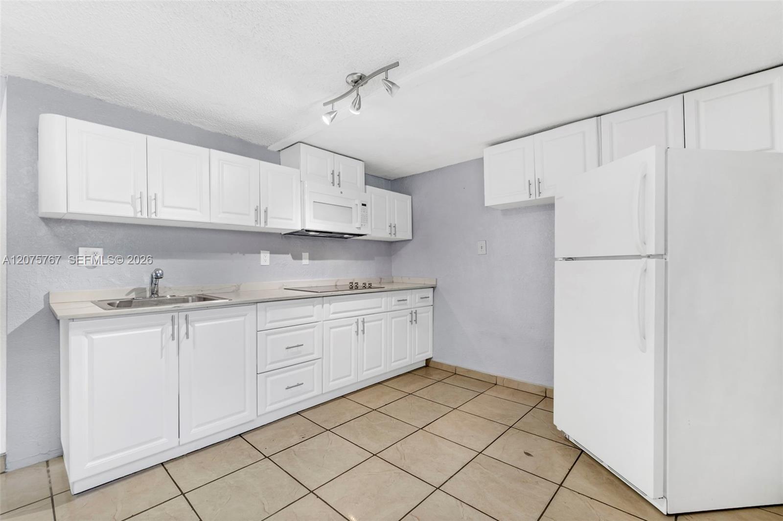 6049 W 14th Court