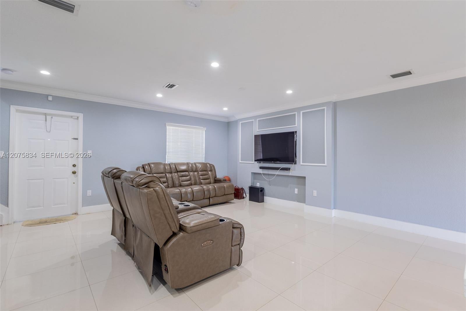 9425 NW 114th Lane