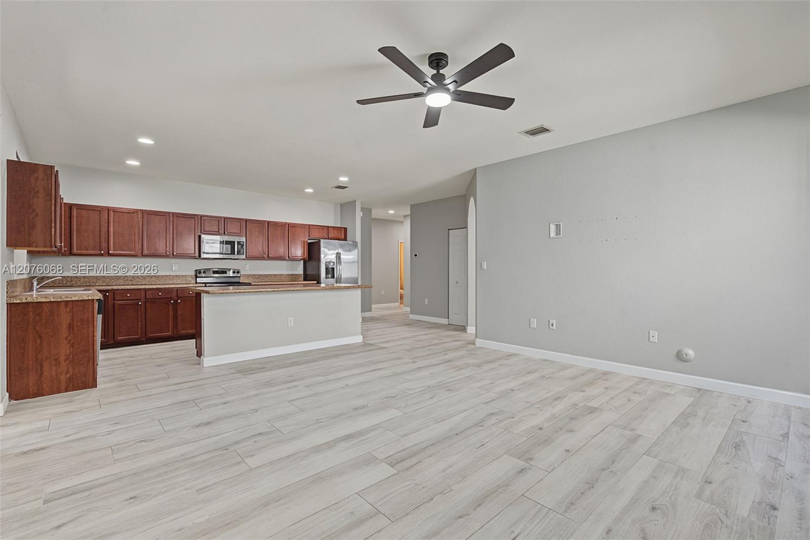 633 SE 35th Terrace