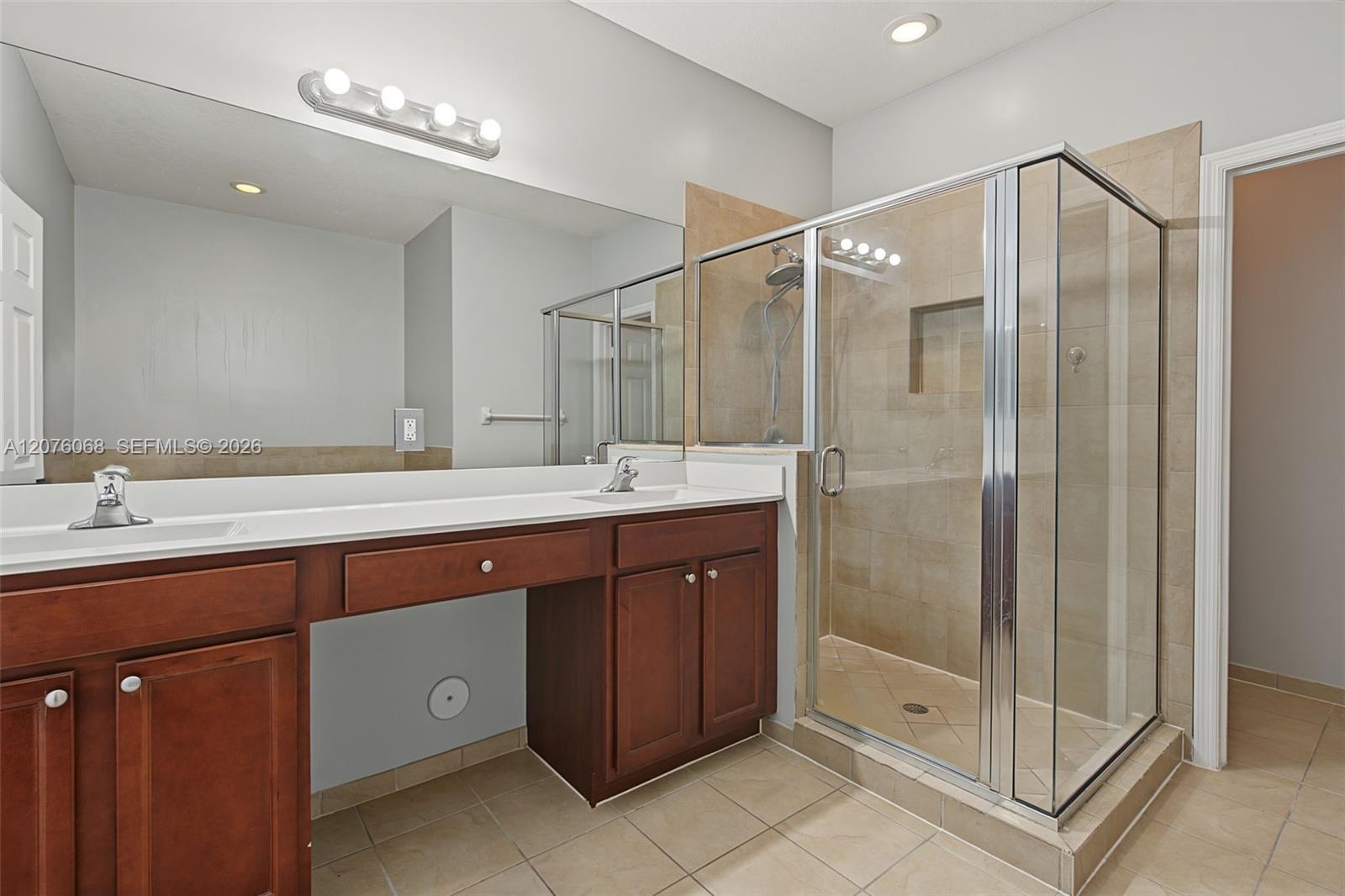 633 SE 35th Terrace