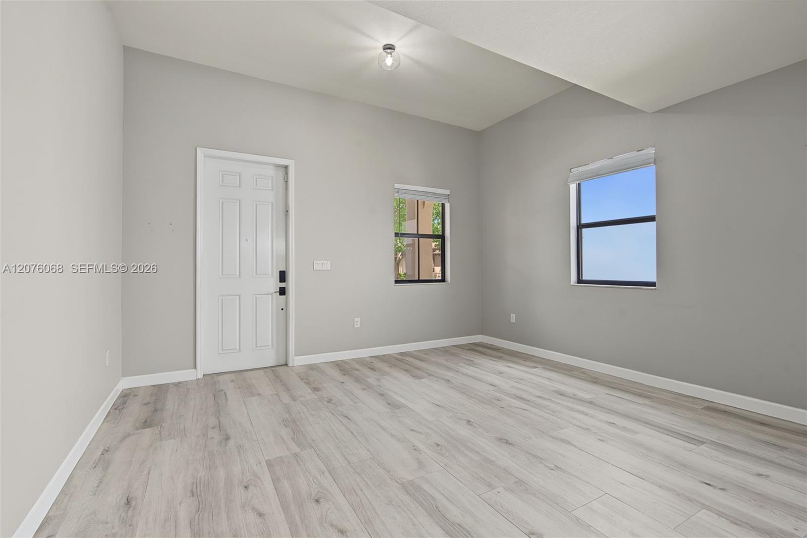 633 SE 35th Terrace