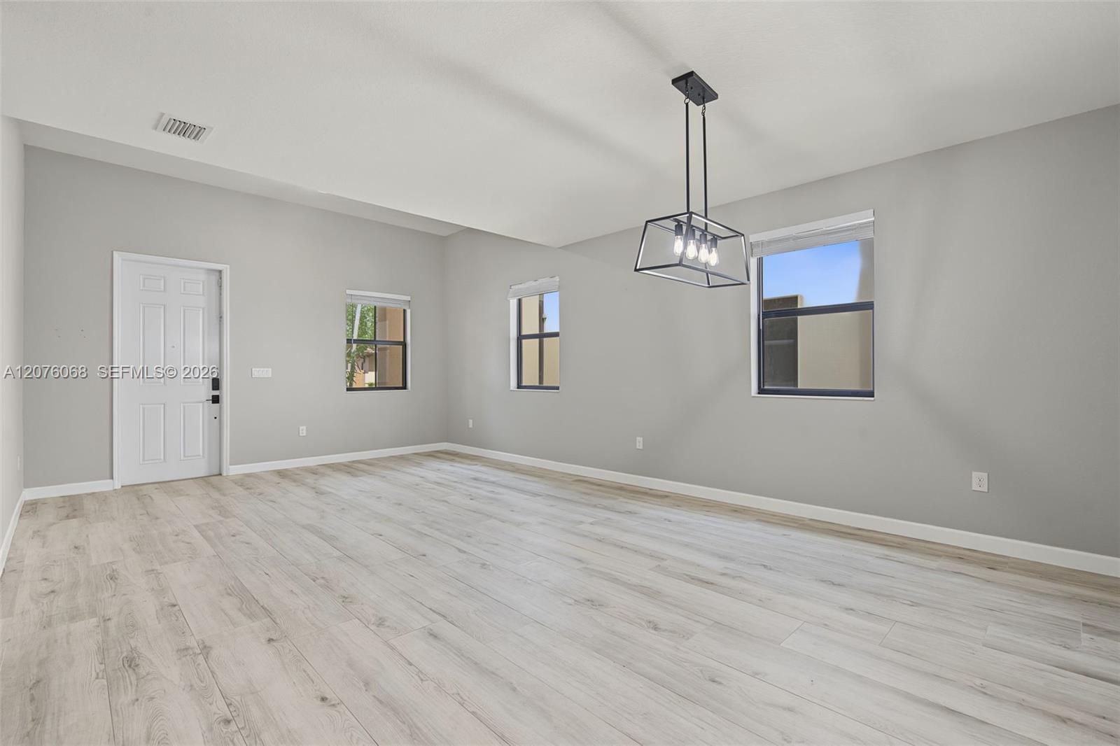 633 SE 35th Terrace