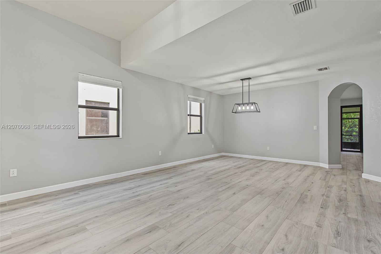 633 SE 35th Terrace