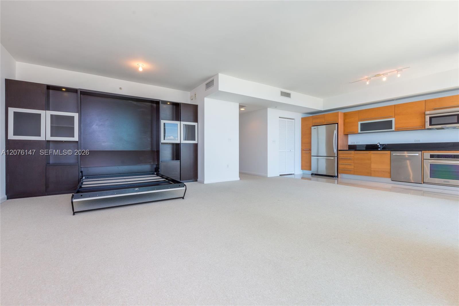 253 NE 2nd Street