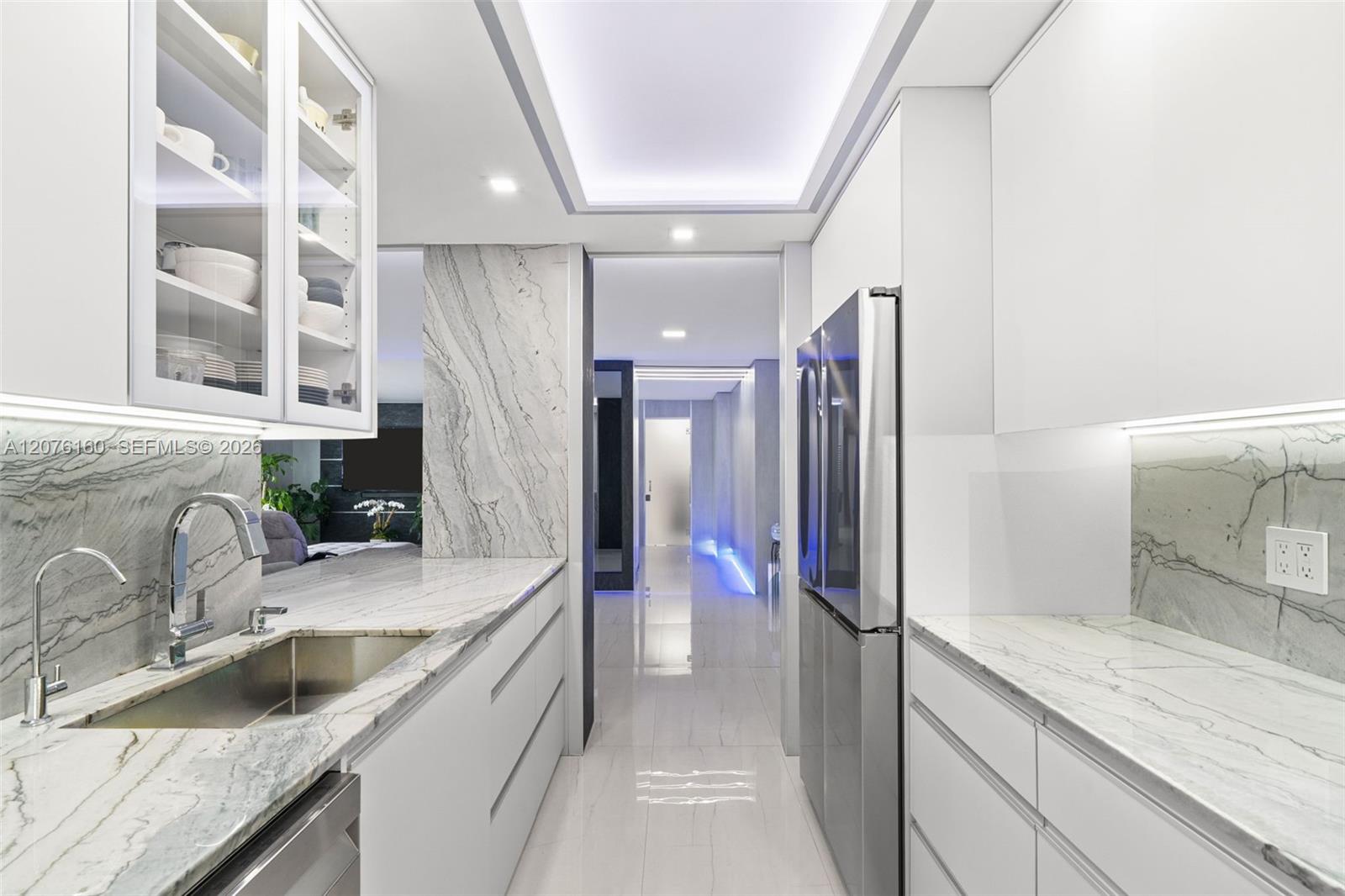 400 Kings Point Drive