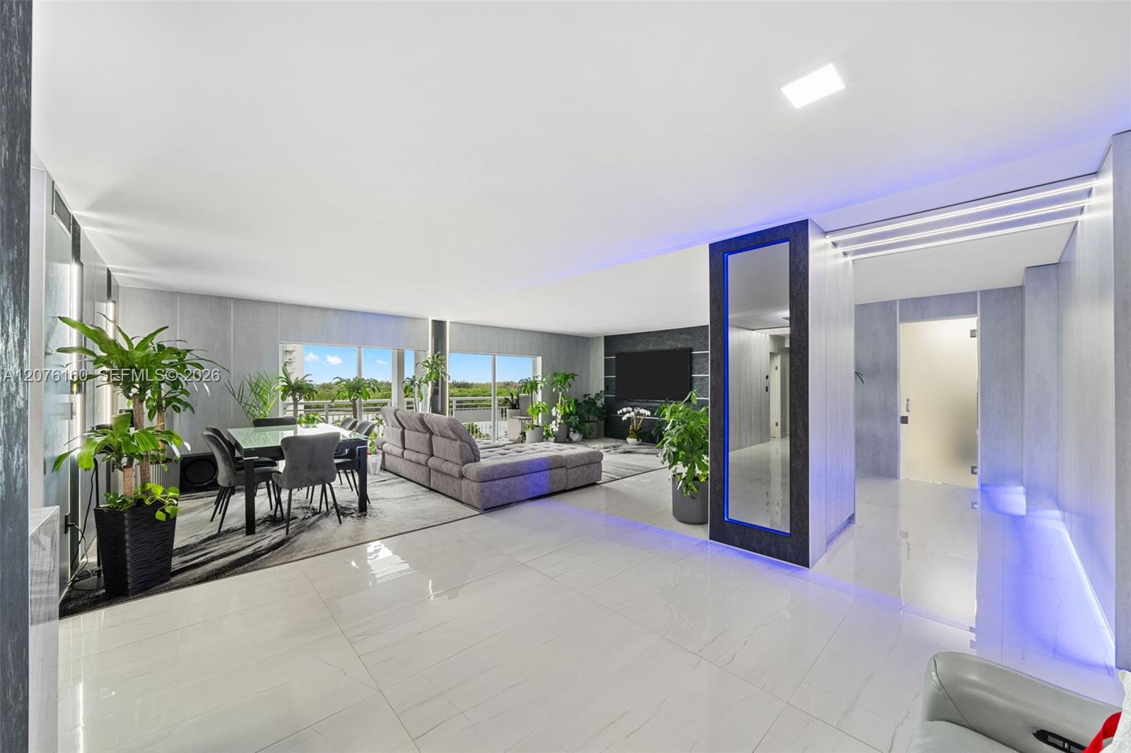 400 Kings Point Drive
