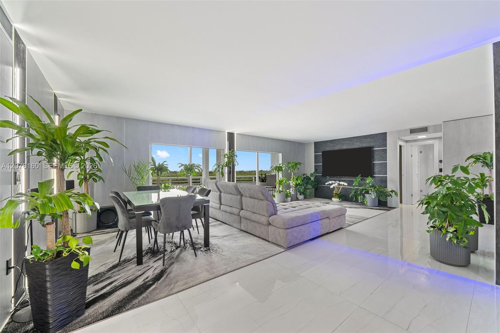 400 Kings Point Drive