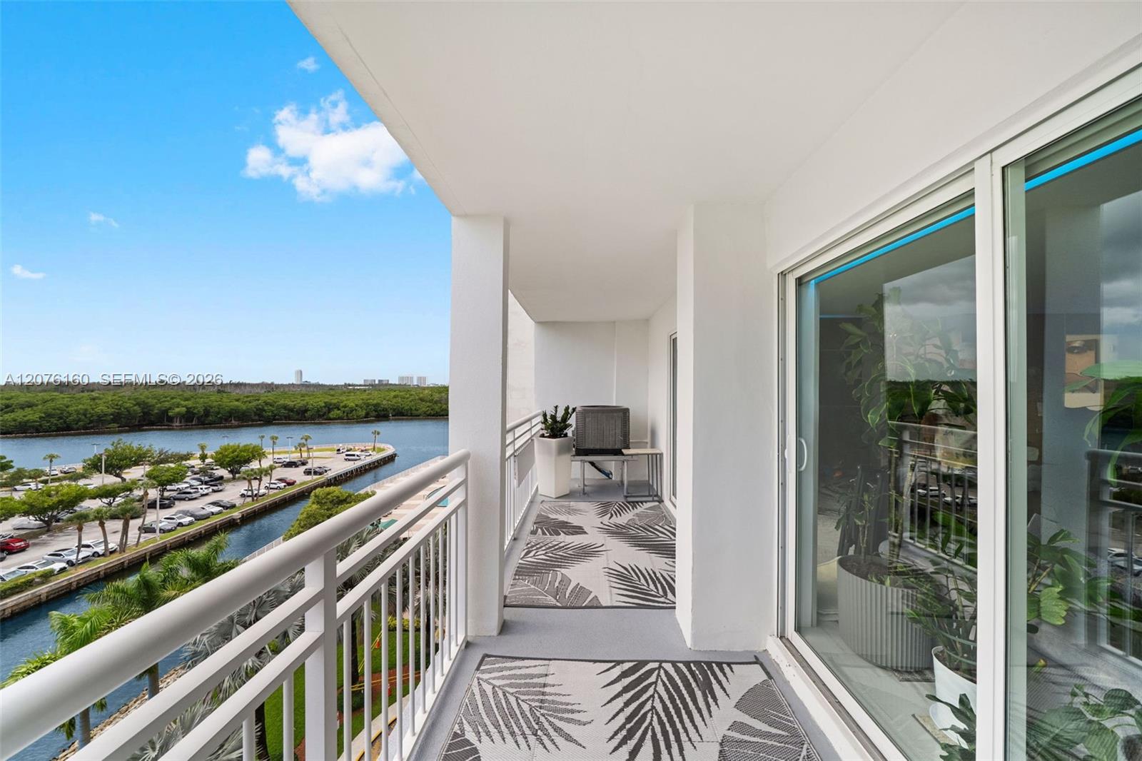 400 Kings Point Drive