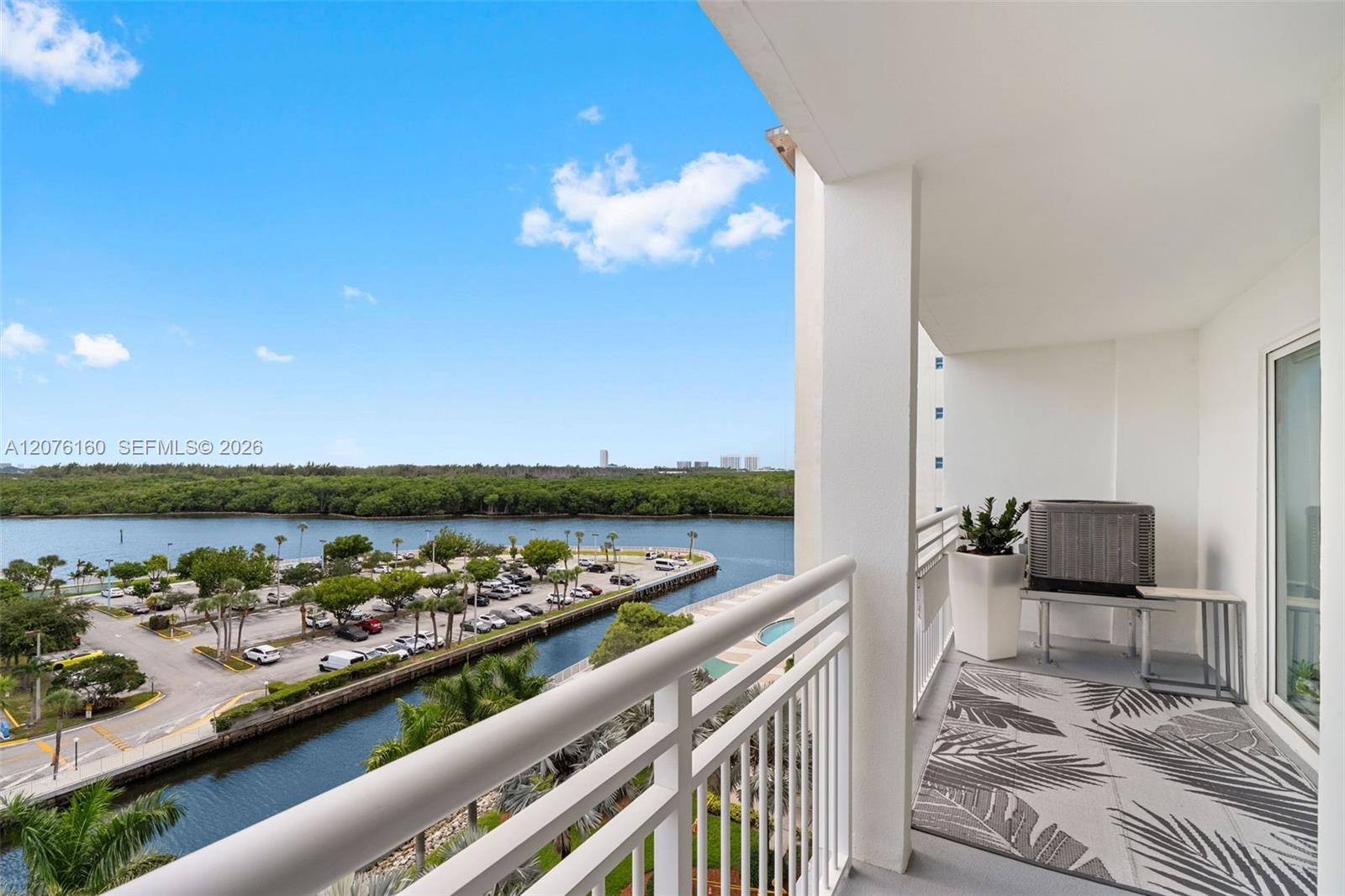 400 Kings Point Drive