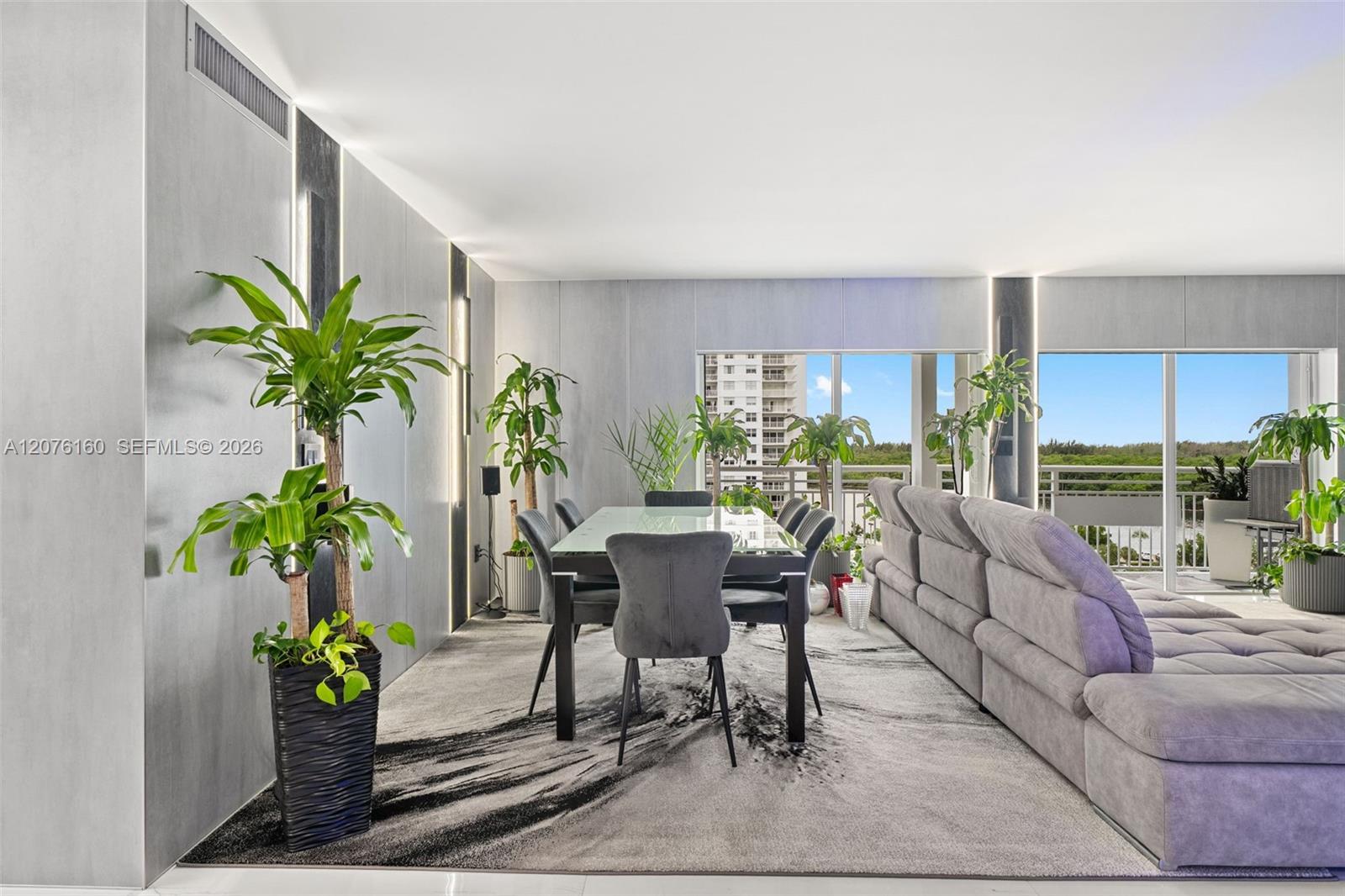 400 Kings Point Drive