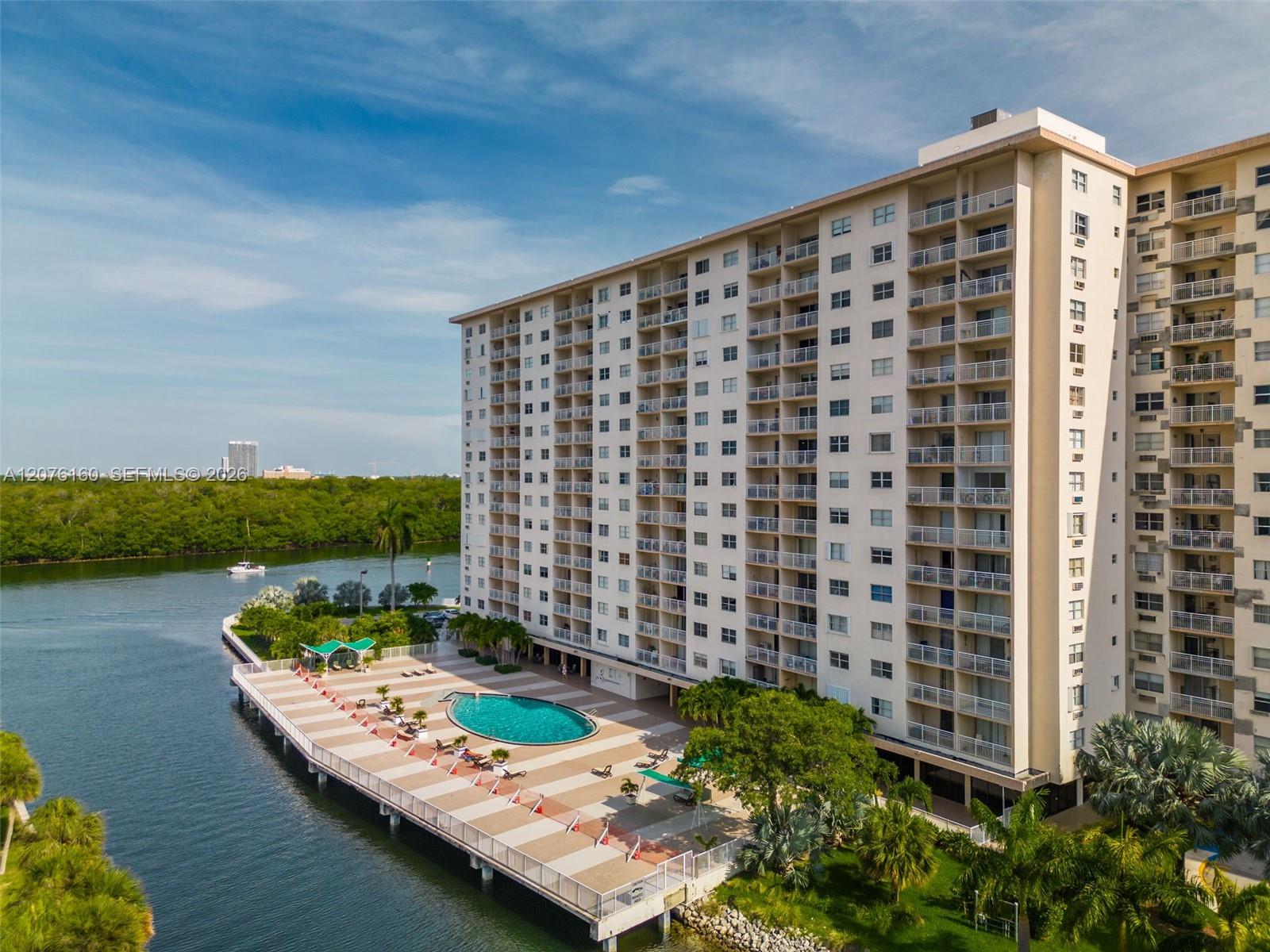 400 Kings Point Drive