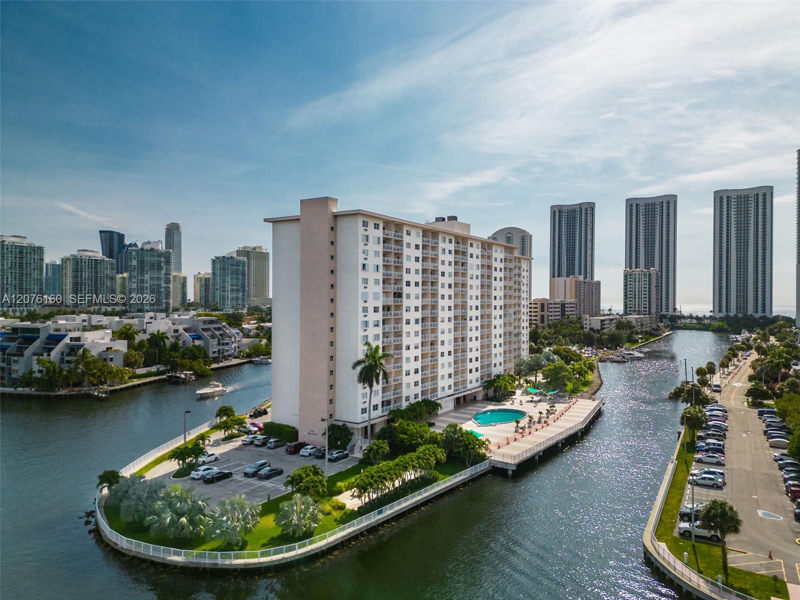 400 Kings Point Drive