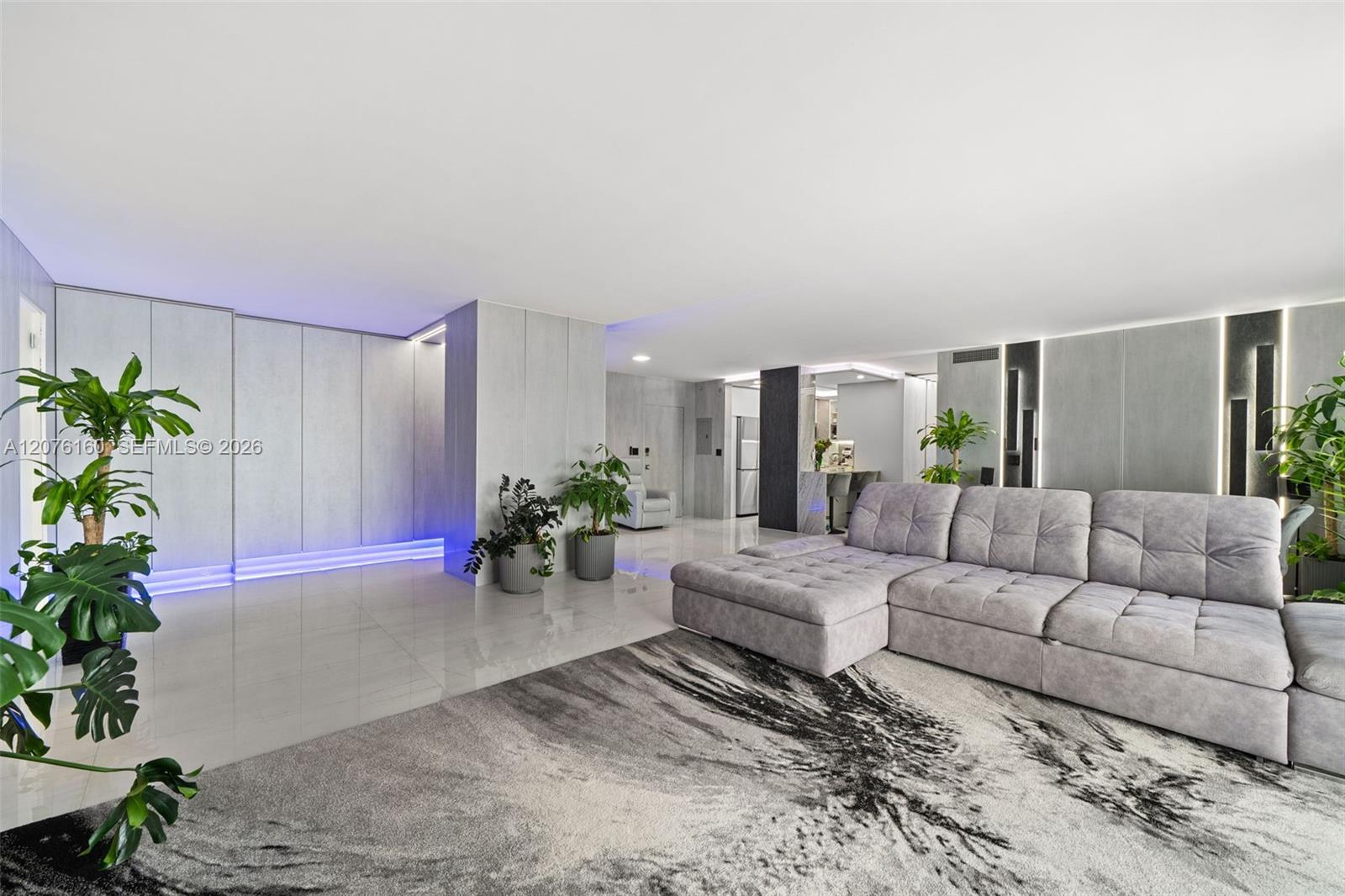 400 Kings Point Drive