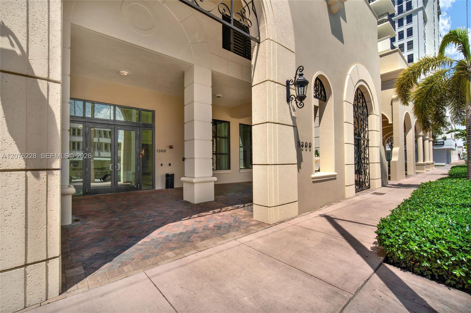 1300 Ponce De Leon Boulevard