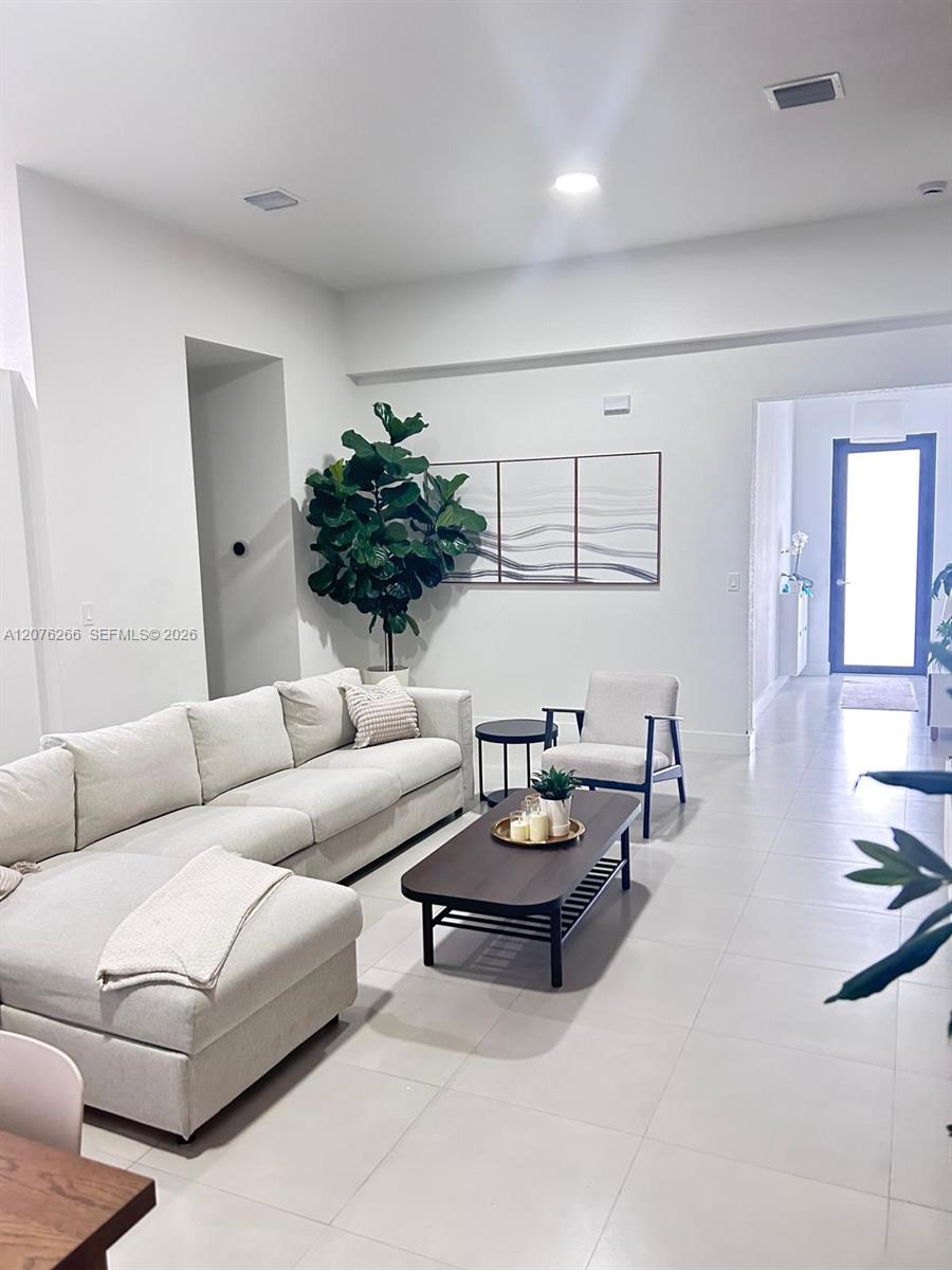 14435 SW 13th Terrace