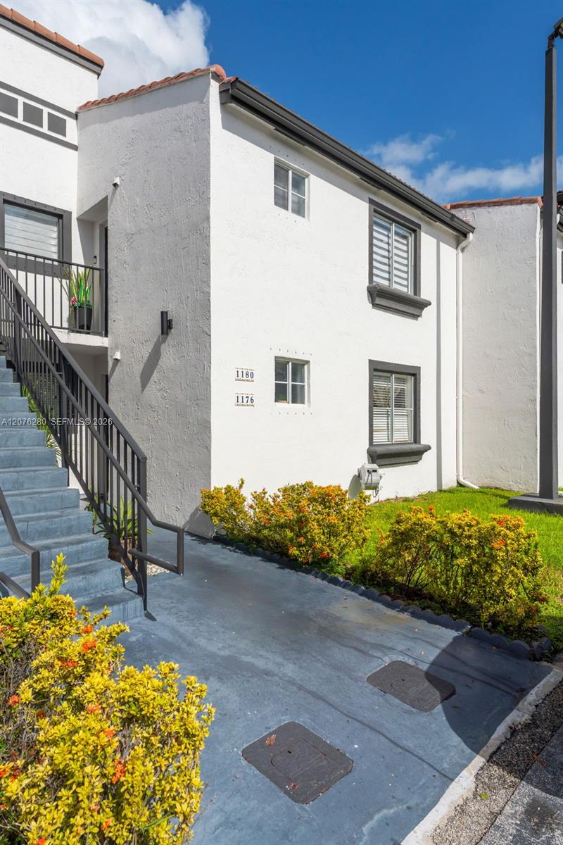 1180 NW 124th Place