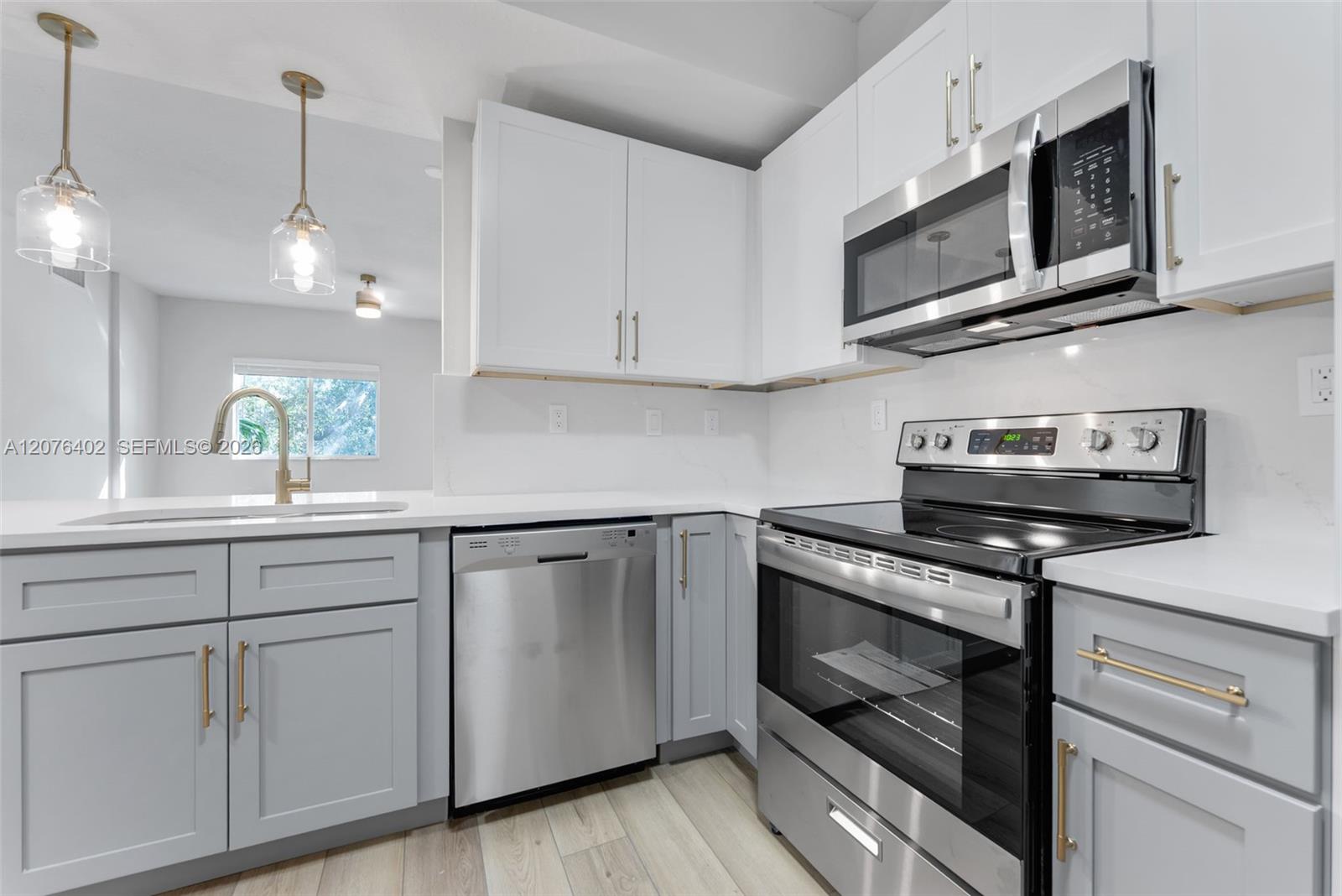 6001 SW 70th Street