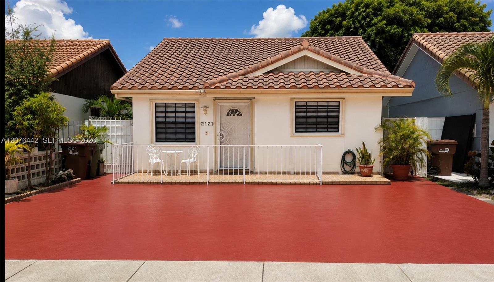 2121 W 54th Street