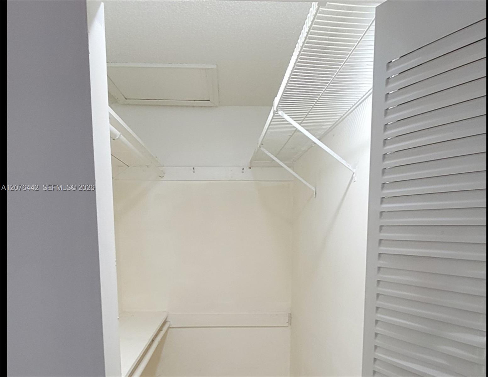 2121 W 54th Street