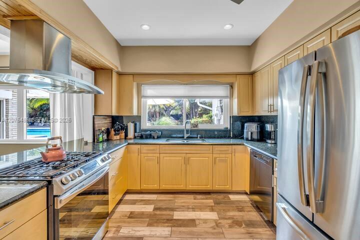 400 NE 2nd Street