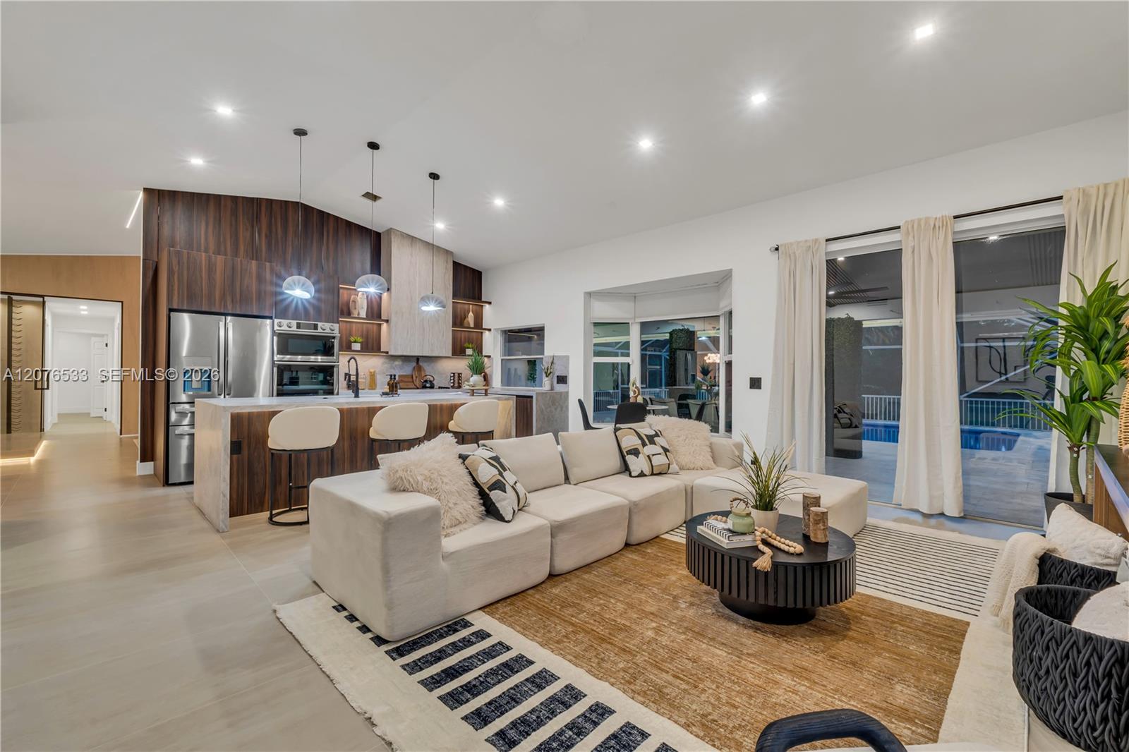 11834 Island Lakes Lane