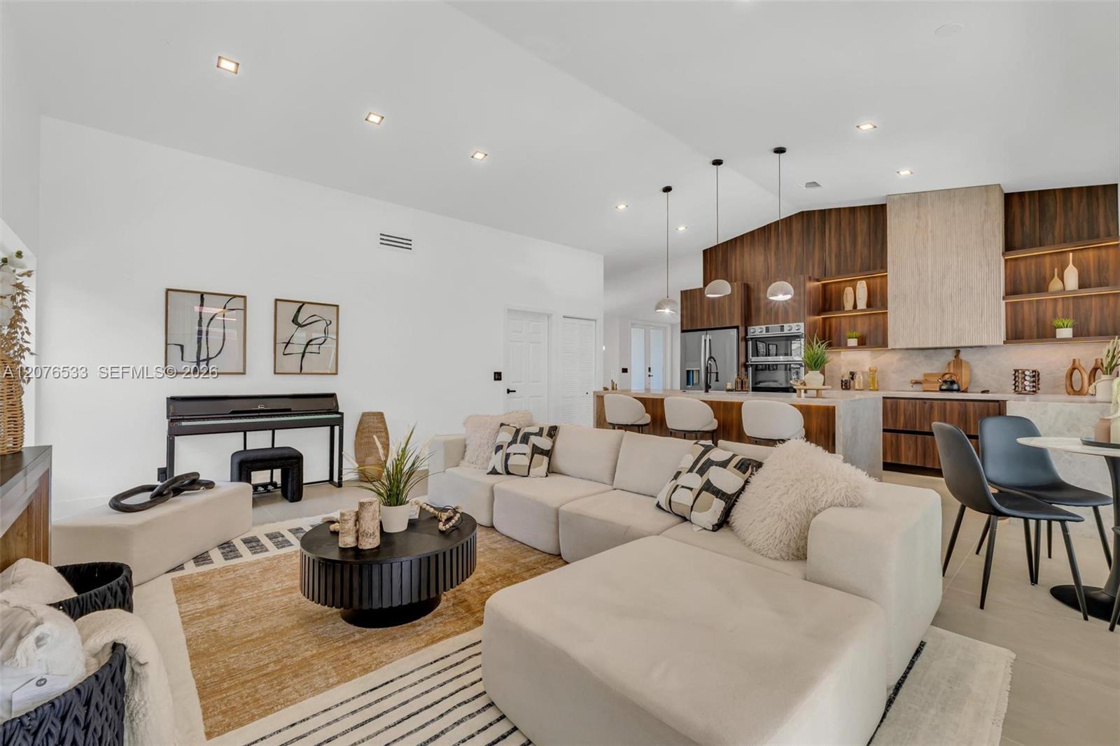 11834 Island Lakes Lane