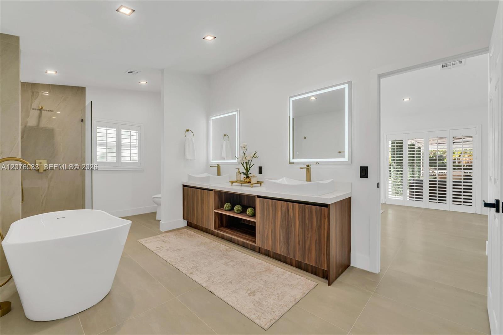 11834 Island Lakes Lane