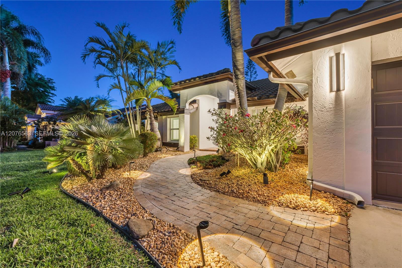 11834 Island Lakes Lane