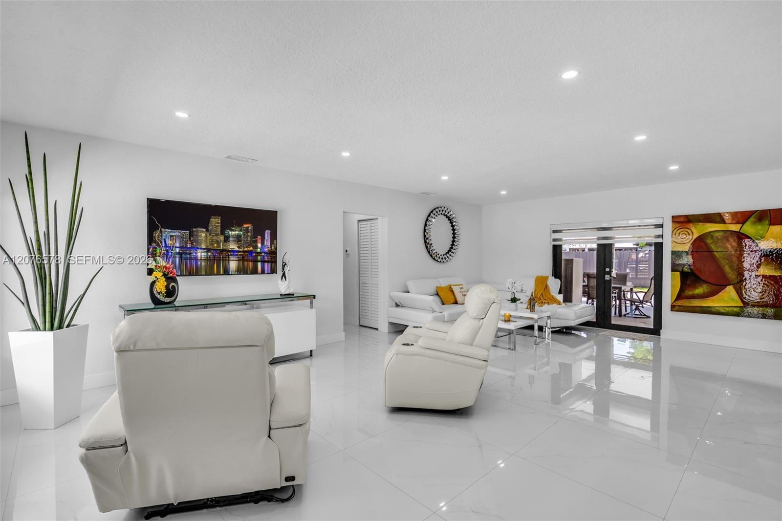 1270 W 64th Terrace