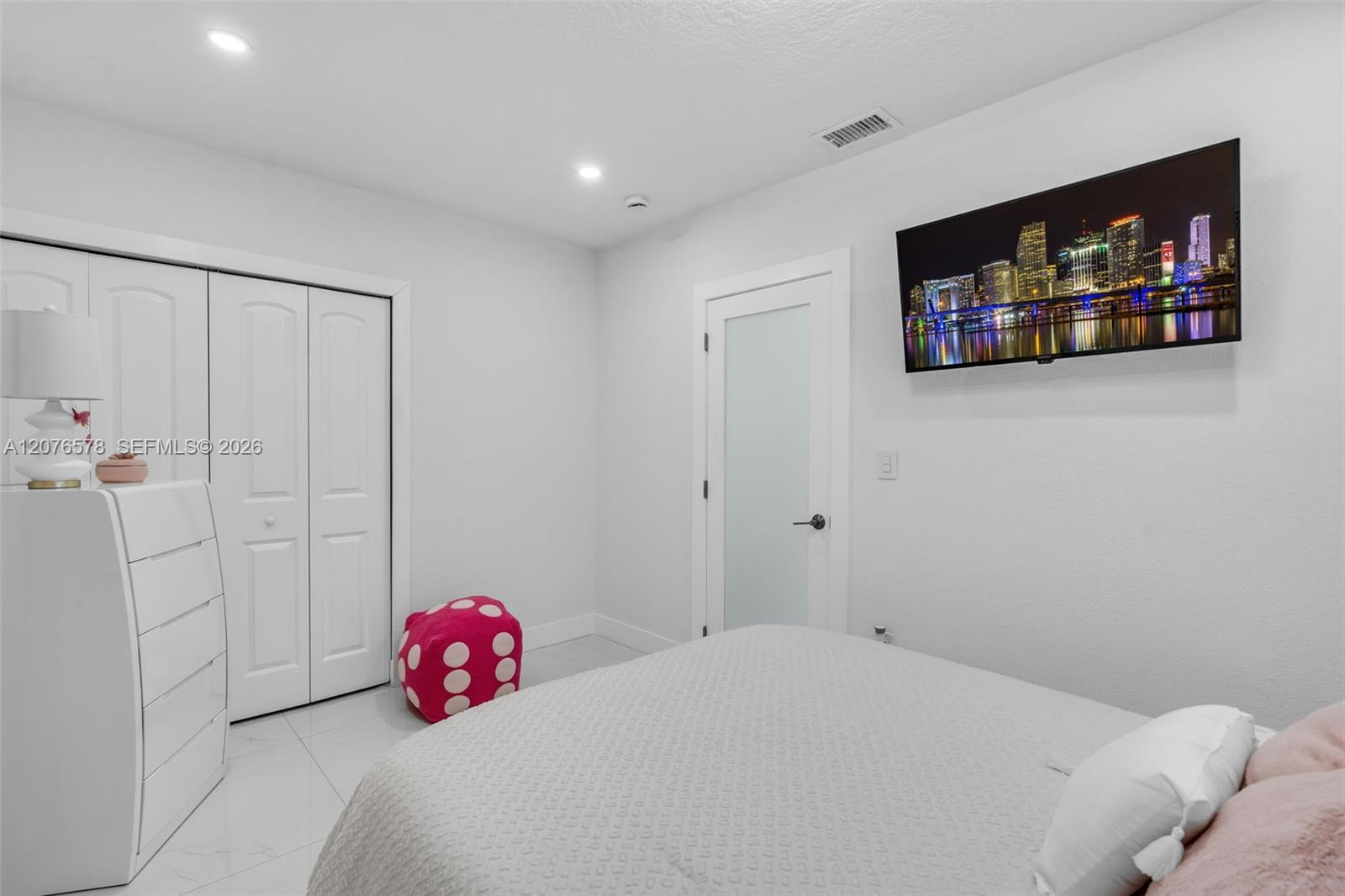 1270 W 64th Terrace