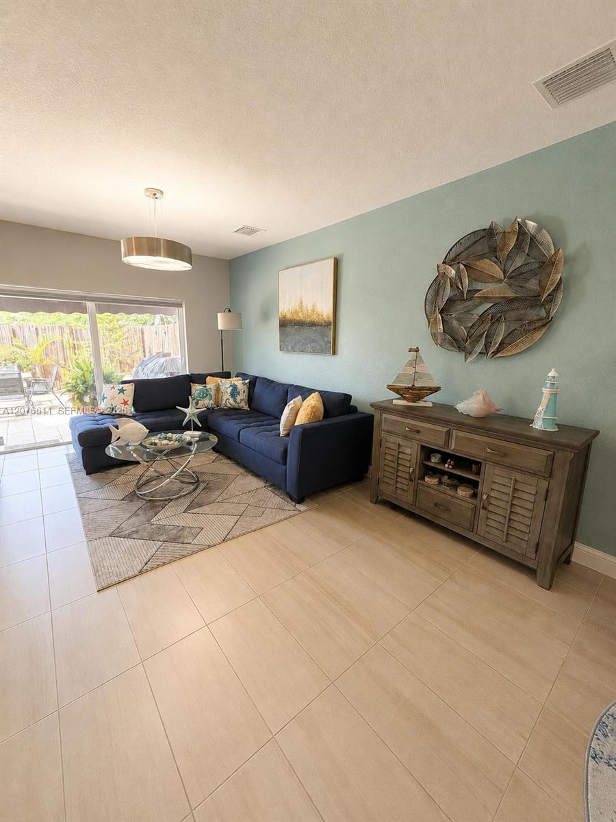 1222 NW 3rd Lane