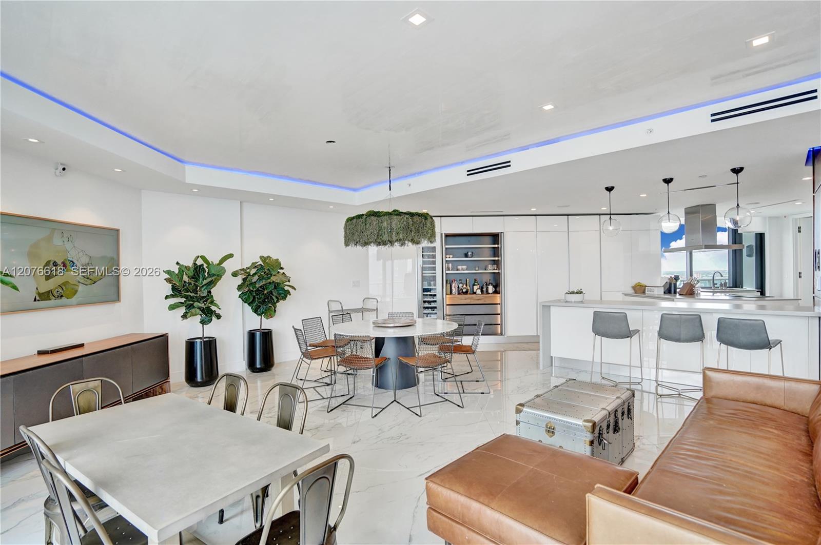 4000 Island Boulevard