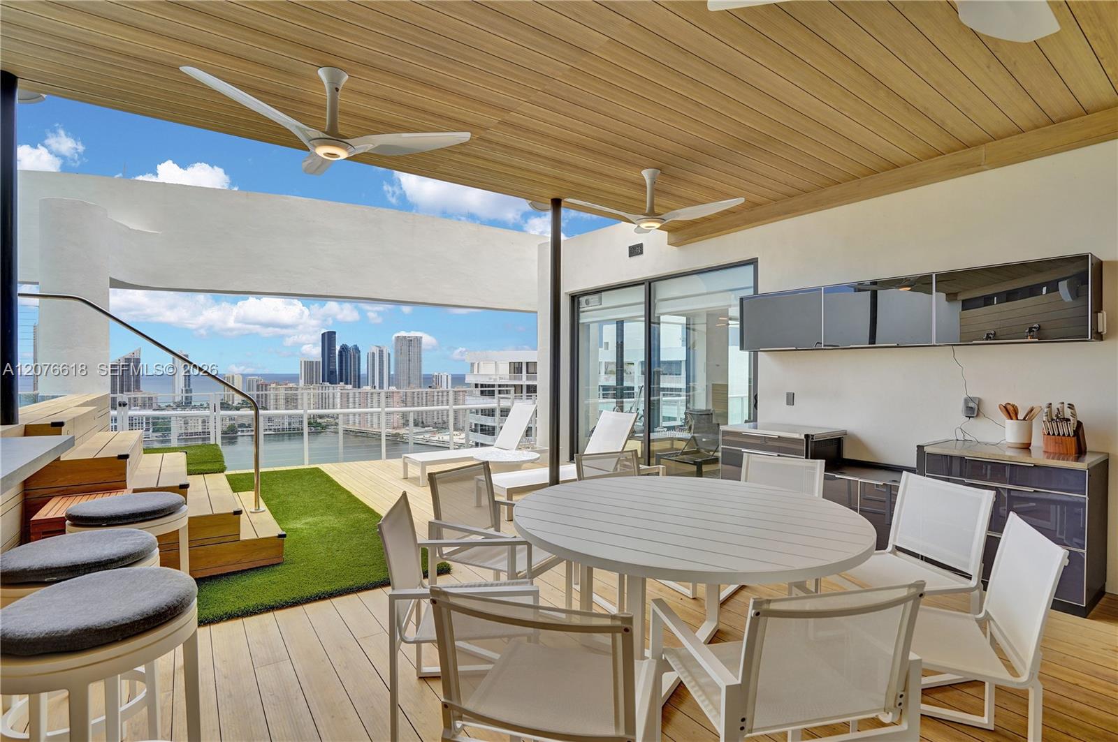 4000 Island Boulevard