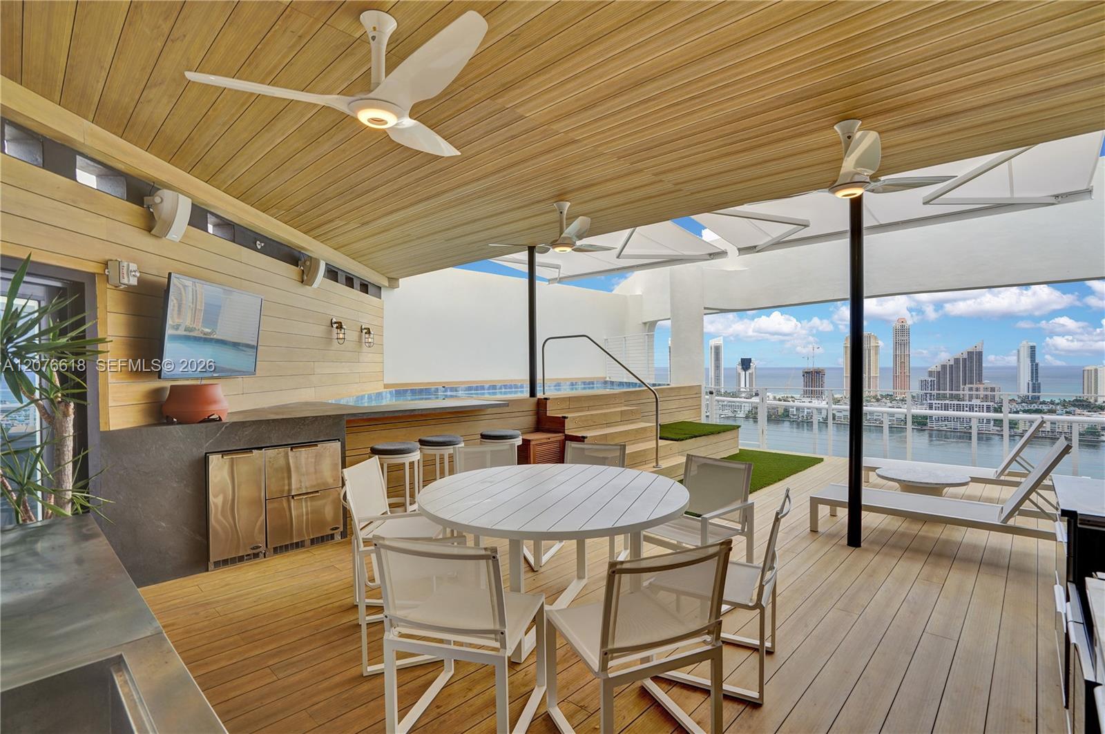 4000 Island Boulevard