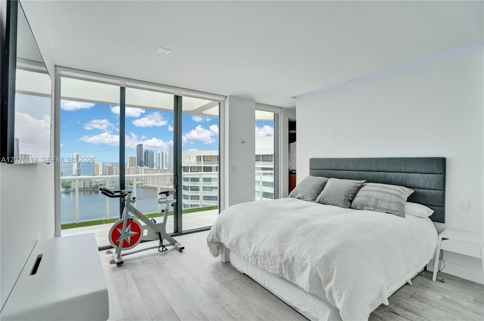 4000 Island Boulevard