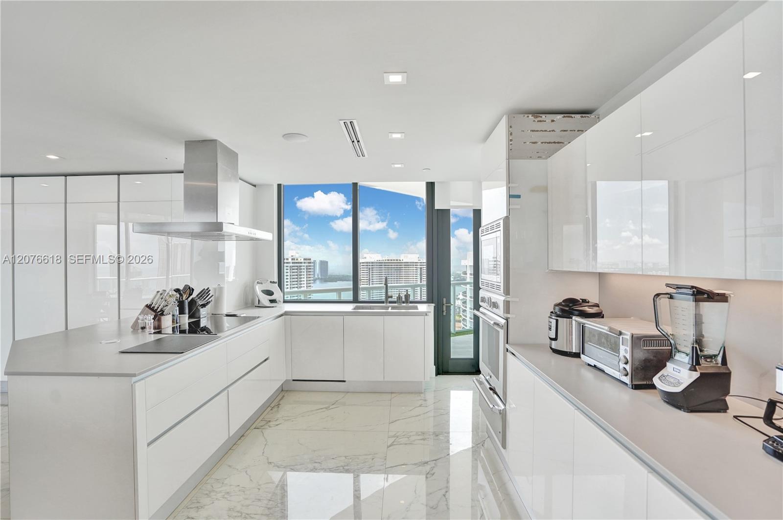 4000 Island Boulevard